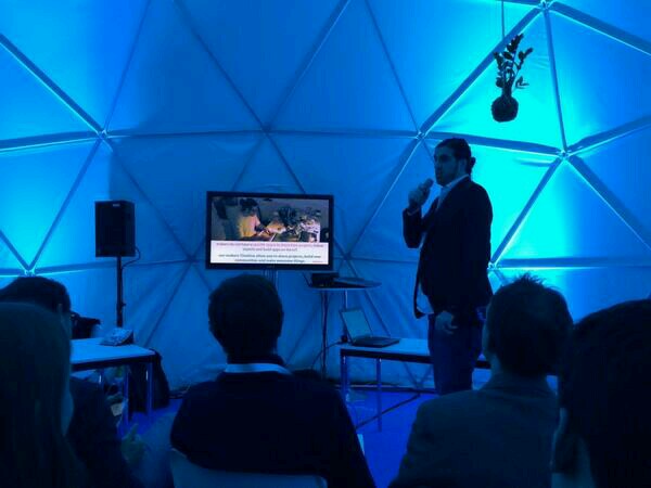 Marc pitching theThings.IO at 4YFN
